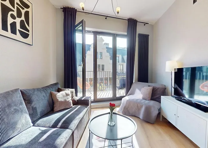 Family House Near The Market Square -Perfect For Family & Business Stays - Ksiecia Witolda Street 500 Steps To Market Square - 2 Bedrooms,2 Parking Places