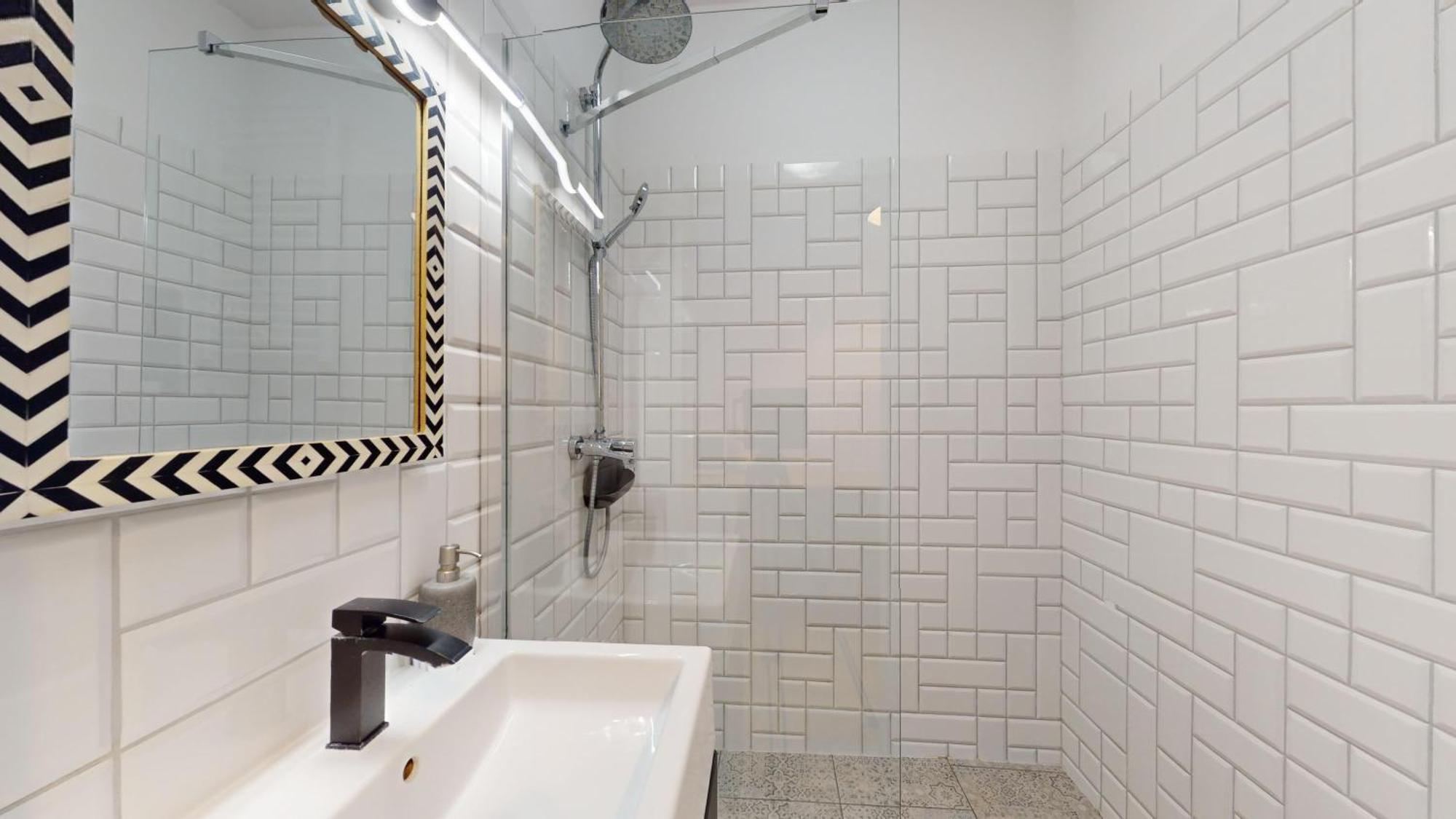 Family House Near The Market Square -Perfect For Family & Business Stays - Ksiecia Witolda Street 500 Steps To Market Square - 2 Bedrooms,2 Parking Places Apartment *