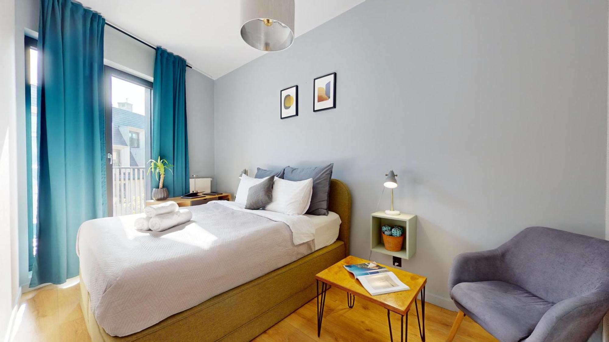 Family House Near The Market Square -Perfect For Family & Business Stays - Ksiecia Witolda Street 500 Steps To Market Square - 2 Bedrooms,2 Parking Places * Wroclaw