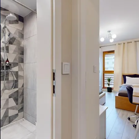 Family House Near The Market Square -Perfect For Family & Business Stays - Ksiecia Witolda Street 500 Steps To Market Square - 2 Bedrooms,2 Parking Places Wroclaw Exterior photo