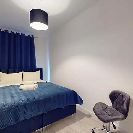 Family House Near The Market Square -Perfect For Family & Business Stays - Ksiecia Witolda Street 500 Steps To Market Square - 2 Bedrooms,2 Parking Places Wroclaw Exterior photo