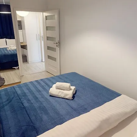 Family House Near The Market Square -Perfect For Family & Business Stays - Ksiecia Witolda Street 500 Steps To Market Square - 2 Bedrooms,2 Parking Places Wroclaw Exterior photo