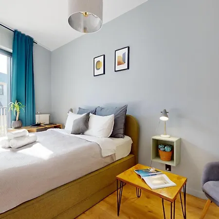 Family House Near The Market Square -Perfect For Family & Business Stays - Ksiecia Witolda Street 500 Steps To Market Square - 2 Bedrooms,2 Parking Places Wroclaw Exterior photo