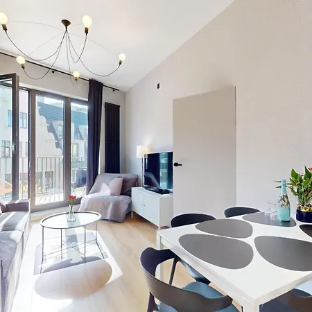 Family House Near The Market Square -Perfect For Family & Business Stays - Ksiecia Witolda Street 500 Steps To Market Square - 2 Bedrooms,2 Parking Places Wroclaw Exterior photo