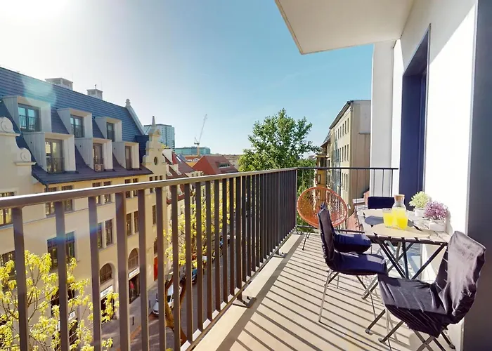 Family House Near The Market Square -Perfect For Family & Business Stays - Ksiecia Witolda Street 500 Steps To Market Square - 2 Bedrooms,2 Parking Places