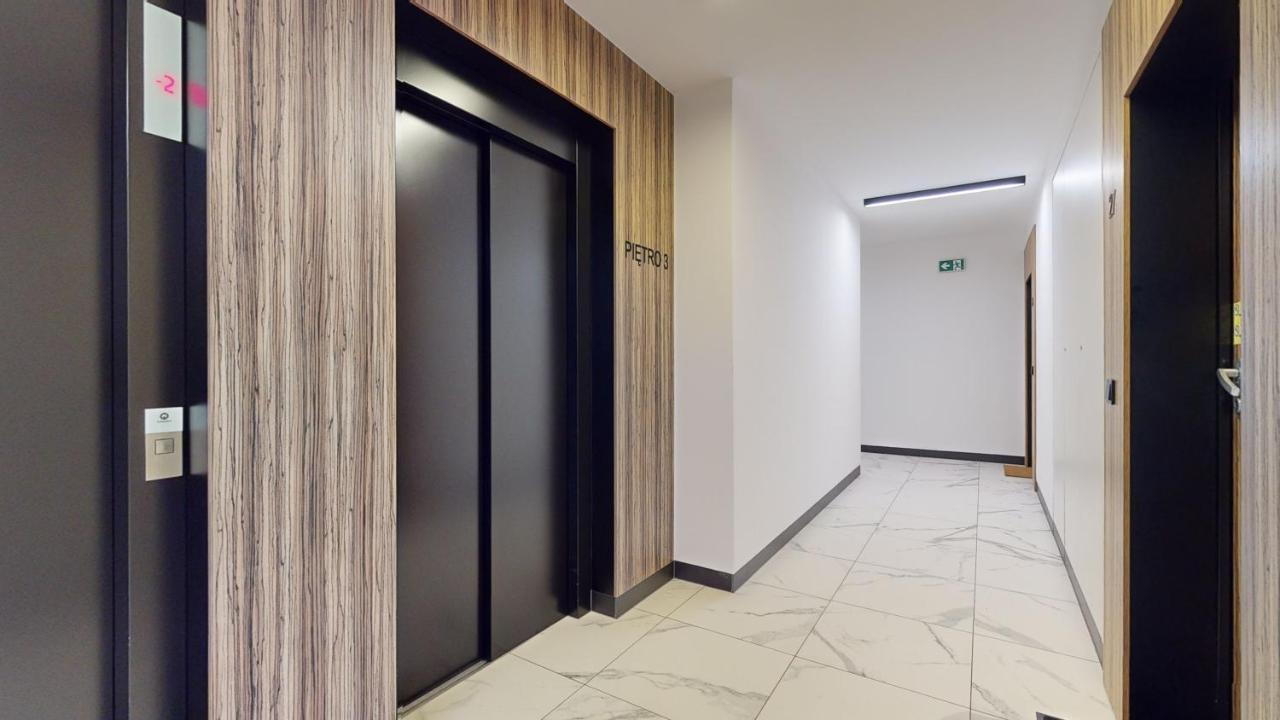 Family House Near The Market Square -Perfect For Family & Business Stays - Ksiecia Witolda Street 500 Steps To Market Square - 2 Bedrooms,2 Parking Places